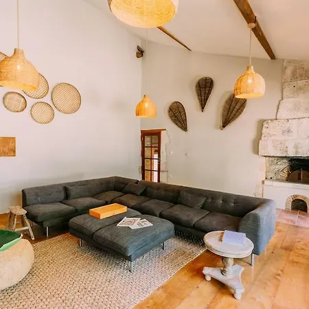 Barn Conversion, Dordogne La Tour-blanche Sleeps 12 *