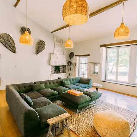 펜션 Barn Conversion, Dordogne La Tour-blanche Sleeps 12 *