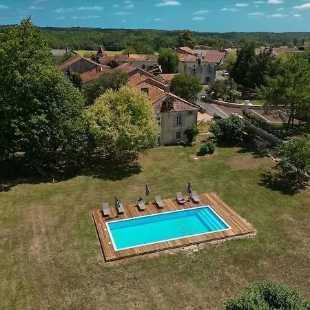 펜션 Barn Conversion, Dordogne La Tour-blanche Sleeps 12